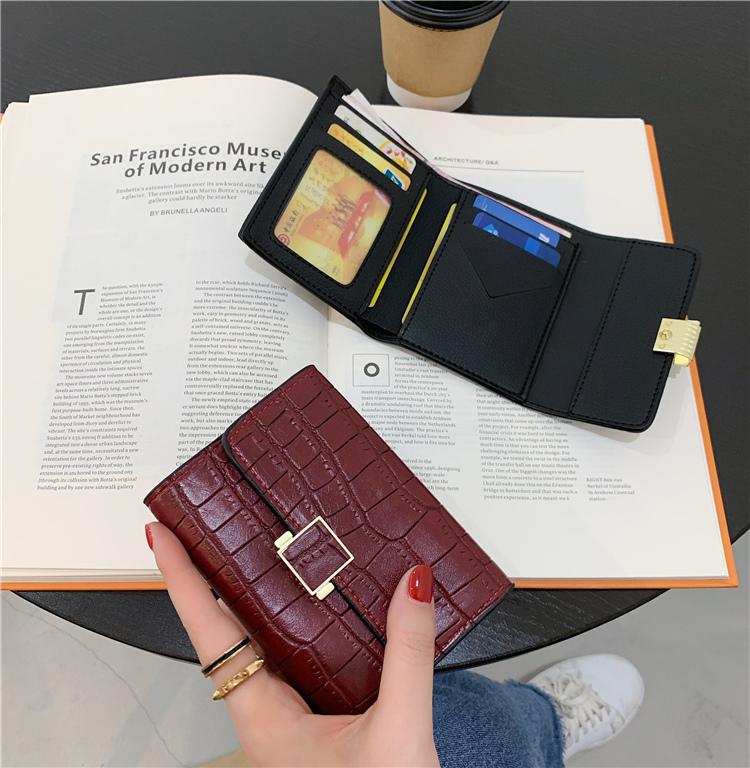 Small wallet female have cash less than that is registered in the accounts Korean version 2021 new pattern fashion Crocodile pattern Embossing Buckles coin purse Triple fold Card bag tide