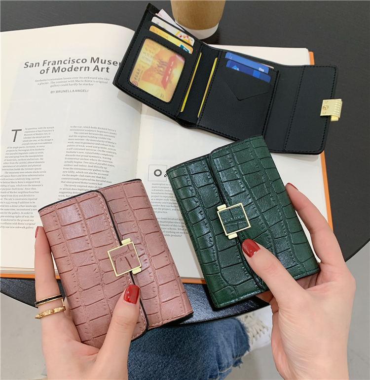 Small wallet female have cash less than that is registered in the accounts Korean version 2021 new pattern fashion Crocodile pattern Embossing Buckles coin purse Triple fold Card bag tide