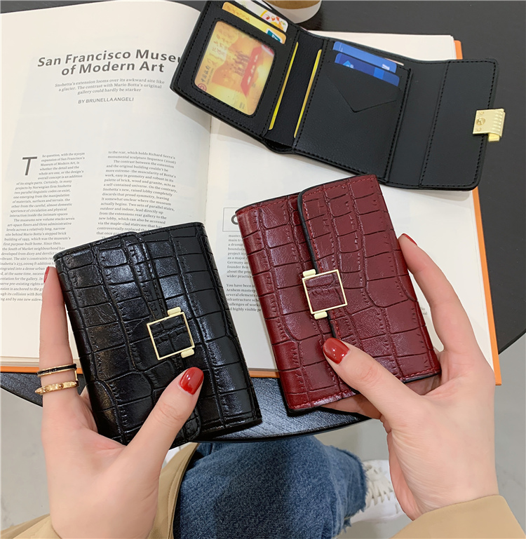 Small wallet female have cash less than that is registered in the accounts Korean version 2021 new pattern fashion Crocodile pattern Embossing Buckles coin purse Triple fold Card bag tide