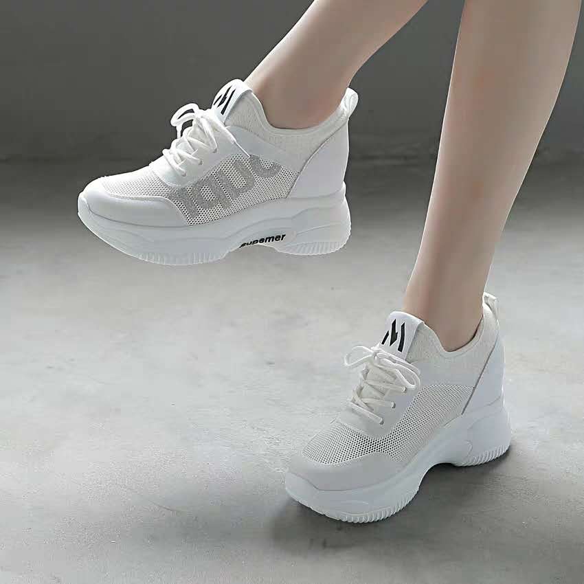 heel sports shoes for girls