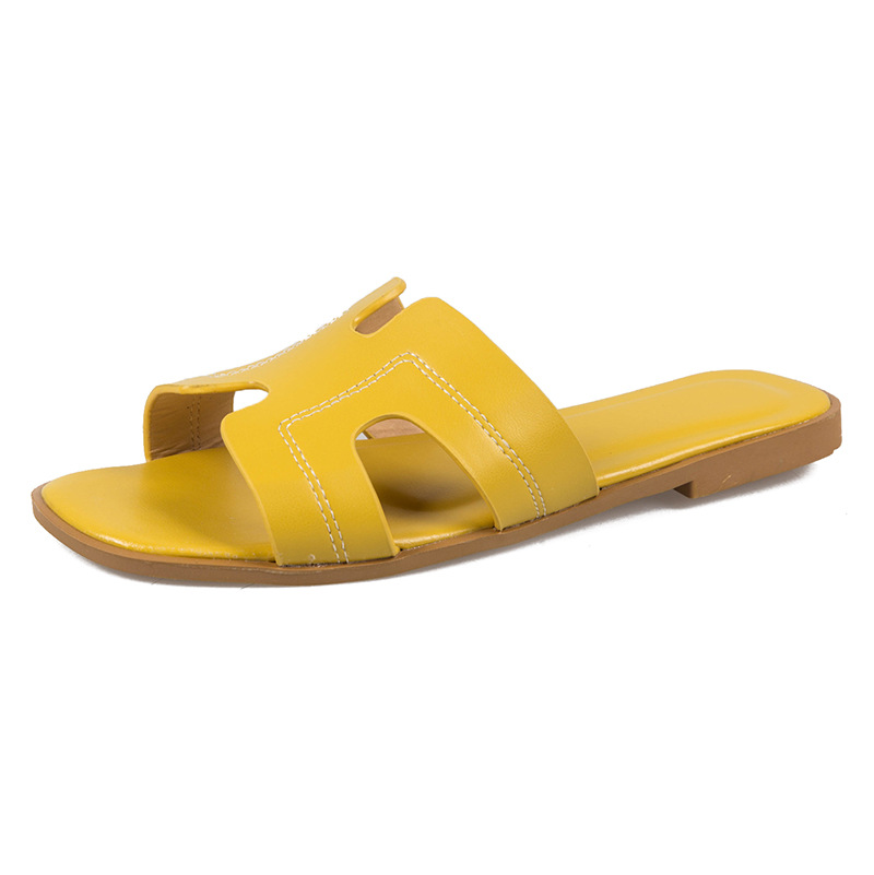 trending flat sandals 2021