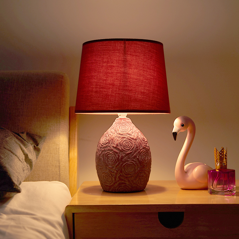 Featured image of post Red Table Lamp For Bedroom / Our convenient touch table lamp styles, which can be turned on and off at the tap of your hand, are a great choice for bedroom illumination.