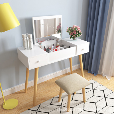 girls room dressing table